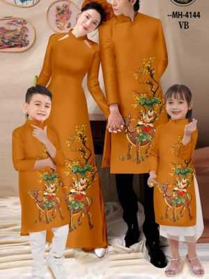 1676867434 vai ao dai nam mau moi (16)